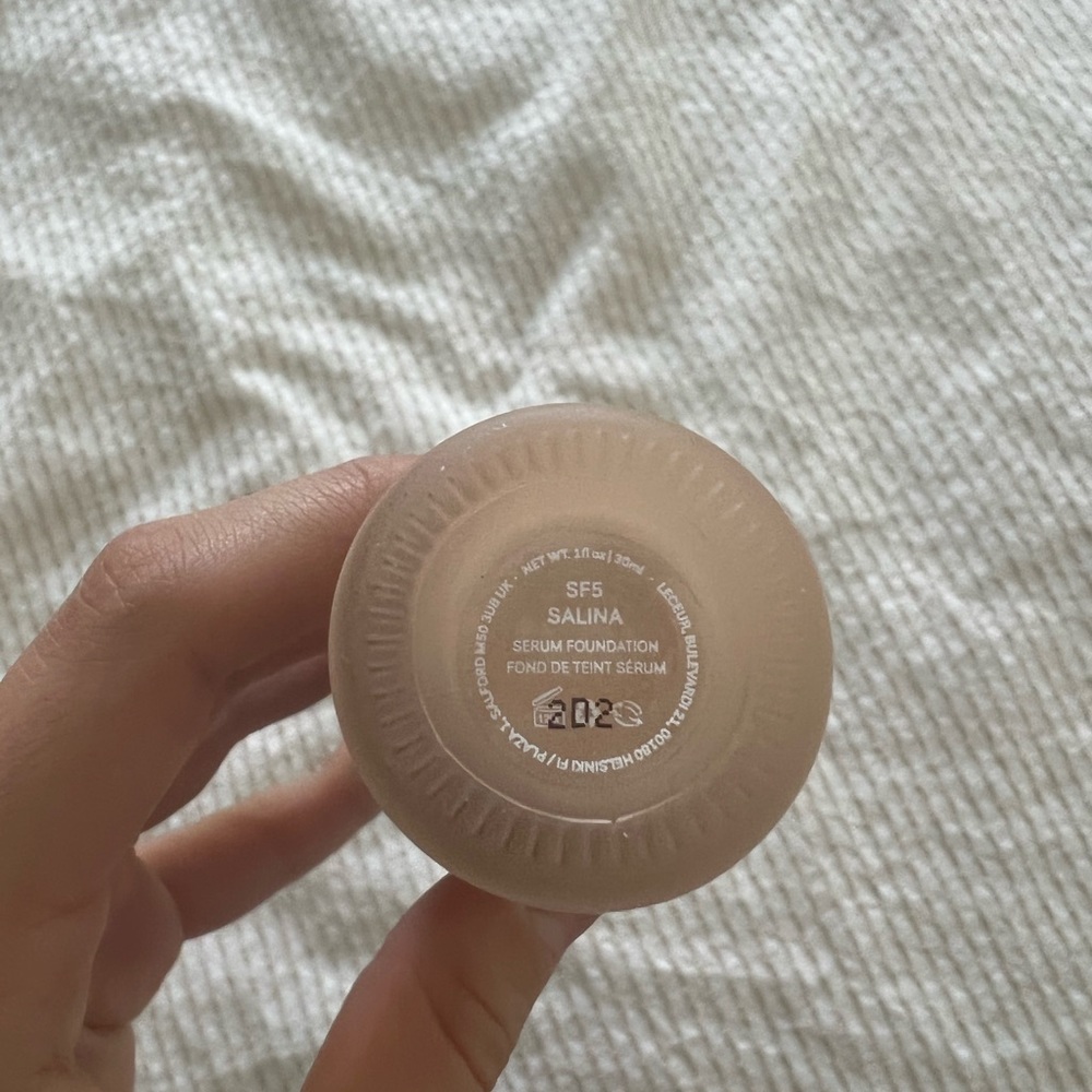 Ilia true skin foundation in salina